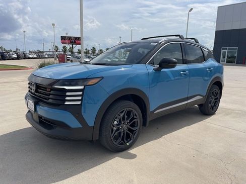 New 2025 Nissan Kicks SR image 6