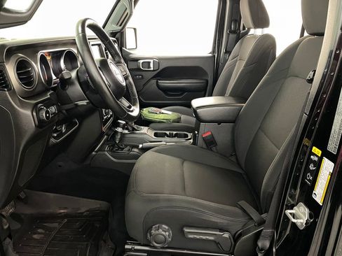 Used 2022 Jeep Wrangler Unlimited Sport image 6