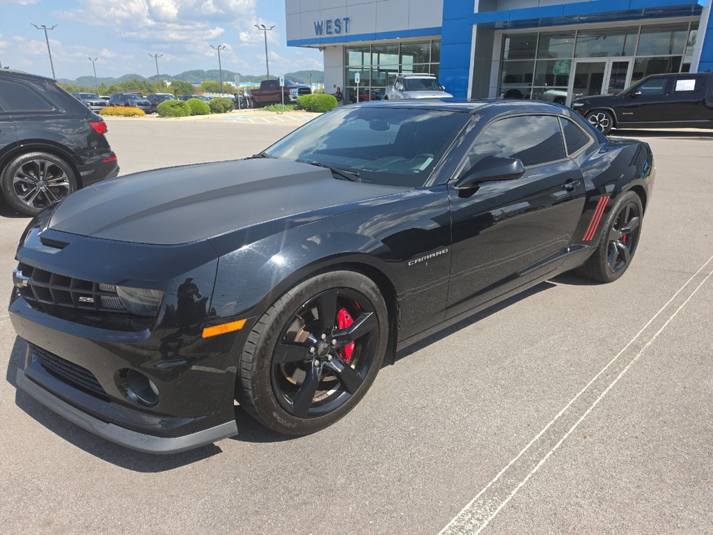 Used 2013 Chevrolet Camaro SS w/ SS Performance Package RWD image 2