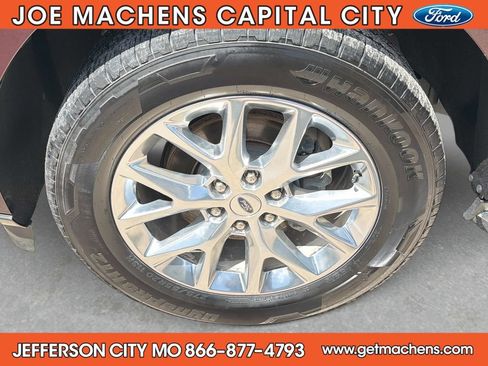 Used 2020 Ford Expedition XLT w/ Equipment Group 202A AWD/4WD image 11