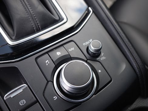 Used 2020 MAZDA CX-5 Touring FWD image 12