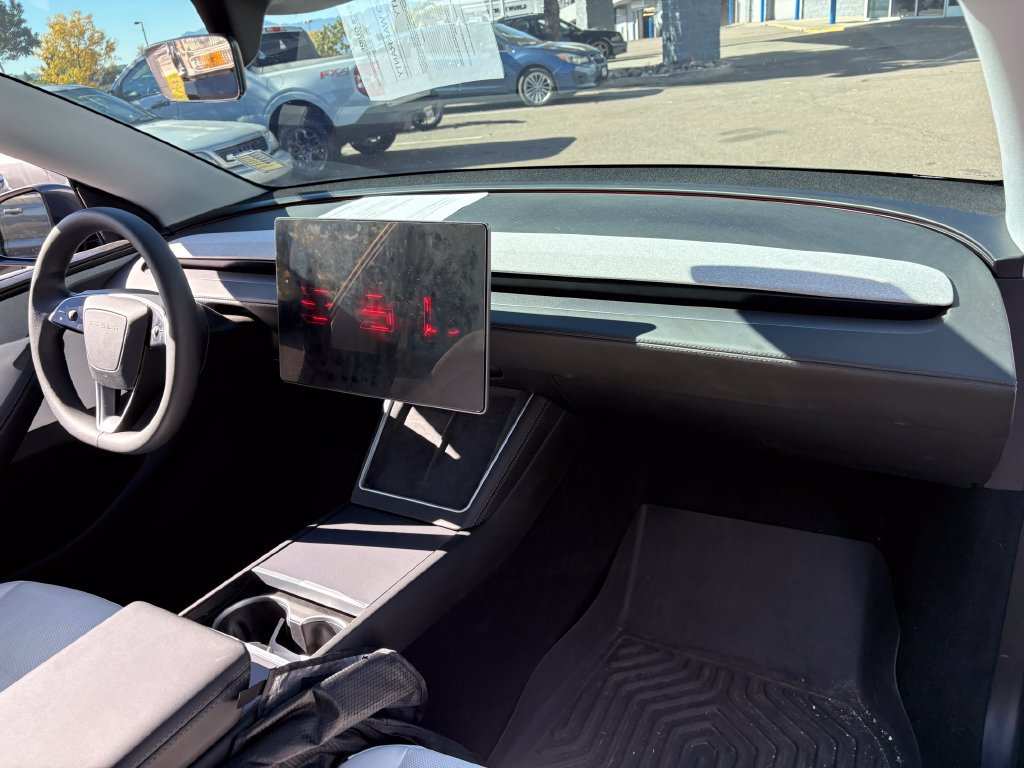 Used 2026 Tesla Model Y Long Range AWD/4WD image 30