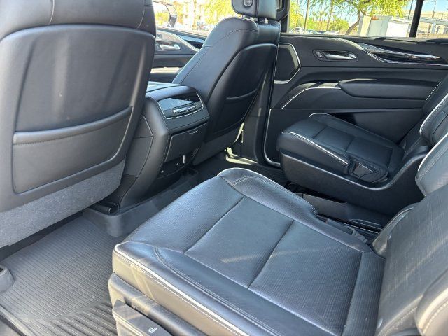 Used 2021 Cadillac Escalade Sport w/ LPO, ONYX Package AWD/4WD image 17