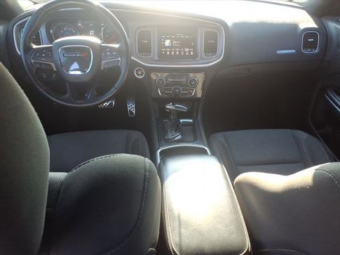 Used 2019 Dodge Charger SXT image 6