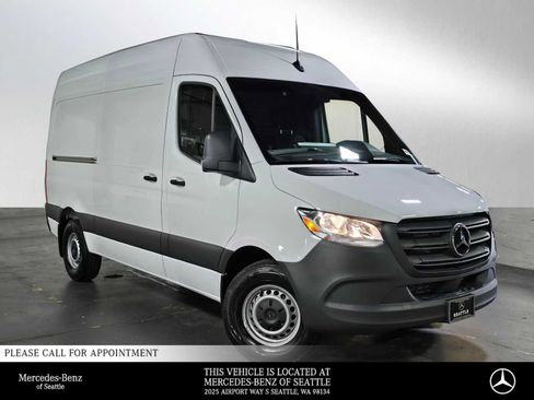Used 2025 Mercedes-Benz Sprinter 2500 image 1