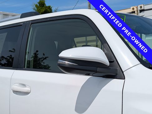 Used 2022 Toyota 4Runner SR5 Premium w/ Moonroof Package AWD/4WD image 10