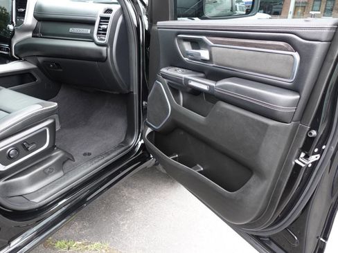 Used 2025 RAM 1500 Laramie w/ Sport Appearance Package AWD/4WD image 37