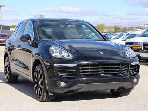 Used 2015 Porsche Cayenne S image 4