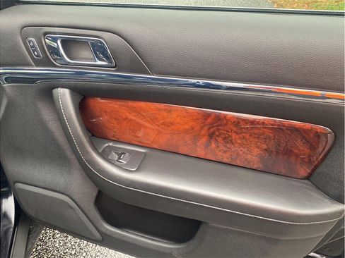 Used 2016 Lincoln MKS AWD w/ Livery Package image 32