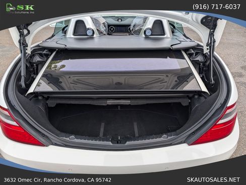 Used 2015 Mercedes-Benz SLK 250 image 47