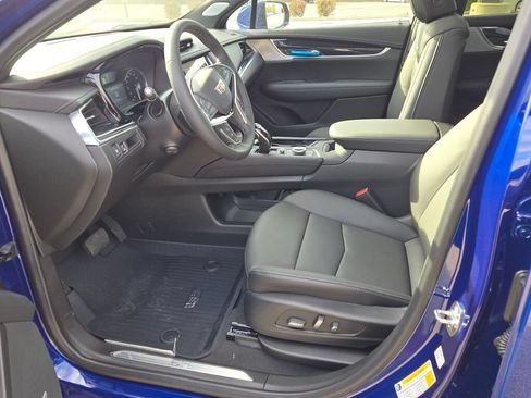 New 2025 Cadillac XT5 Premium Luxury w/ LPO, Floor Liner Package FWD image 22