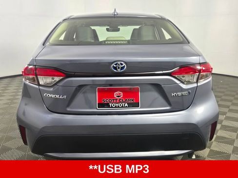 Used 2022 Toyota Corolla LE image 6