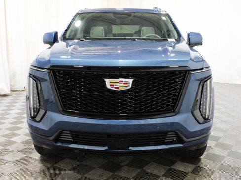 New 2025 Cadillac Escalade Sport Platinum w/ LPO, Floor Liner Package AWD/4WD image 33