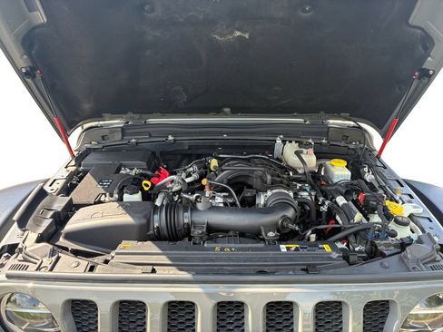 Used 2022 Jeep Wrangler Unlimited Sport AWD/4WD image 29