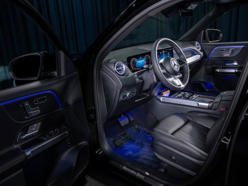 Certified 2025 Mercedes-Benz GLB 250 image 10