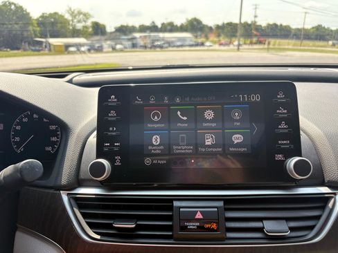 Used 2019 Honda Accord Touring image 15