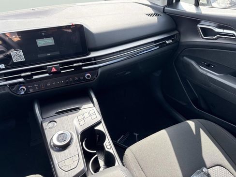 New 2026 Kia Sportage S image 14