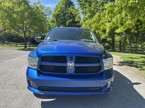 Used 2019 RAM 1500 Express w/ Express Value Package AWD/4WD image 9