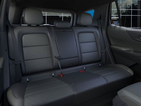 New 2026 Chevrolet Equinox LT w/ Convenience Package II FWD image 17