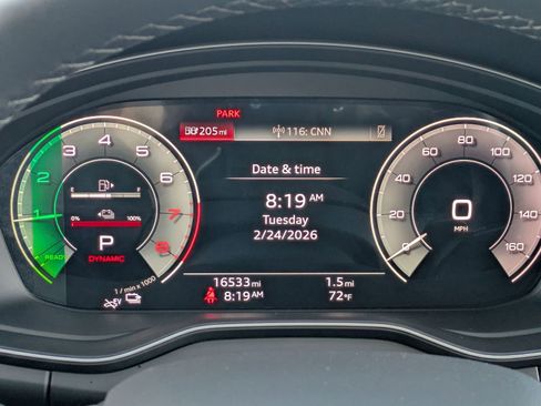 Used 2024 Audi Q5 e Premium Plus w/ Premium Plus Package image 12