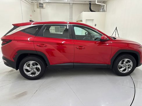 Used 2023 Hyundai Tucson SE AWD/4WD image 6