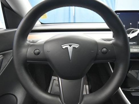Used 2020 Tesla Model Y Performance image 7