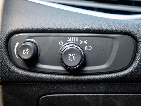 Used 2025 Chevrolet Malibu RS FWD image 20