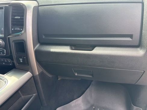 Used 2018 RAM 2500 Big Horn w/ Sport Appearance Group AWD/4WD image 32