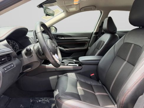 Used 2023 Nissan Altima 2.5 SR FWD image 17