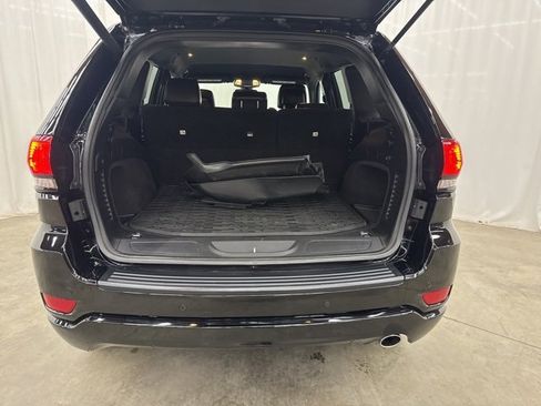 Used 2019 Jeep Grand Cherokee Altitude image 31