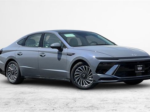 New 2025 Hyundai Sonata Limited image 1