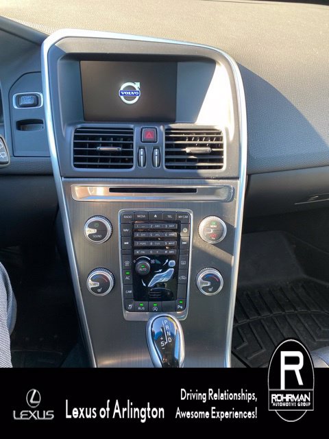 Used 2016 Volvo XC60 T6 w/ Proximity Package AWD/4WD image 10