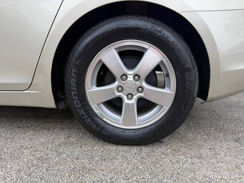 Used 2013 Chevrolet Cruze LT FWD image 29