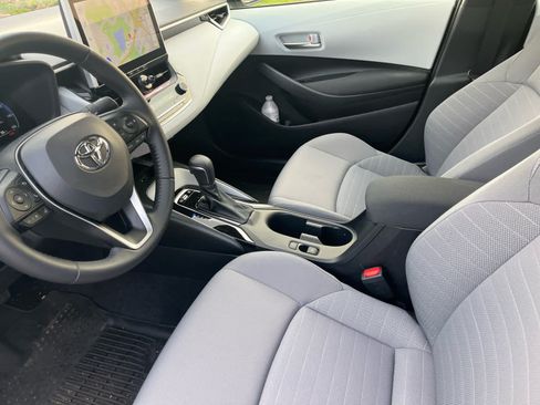 Used 2026 Toyota Corolla SE w/ SE Premium Package FWD image 9