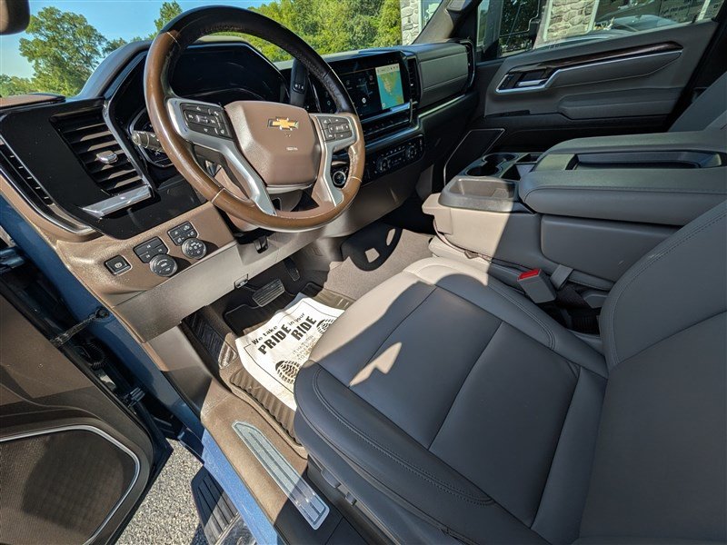 Used 2025 Chevrolet Silverado 2500 LT w/ All Star Edition AWD/4WD image 14