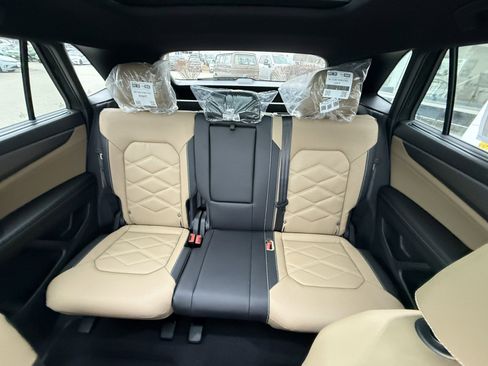 New 2026 Volkswagen Atlas Cross Sport SE image 21