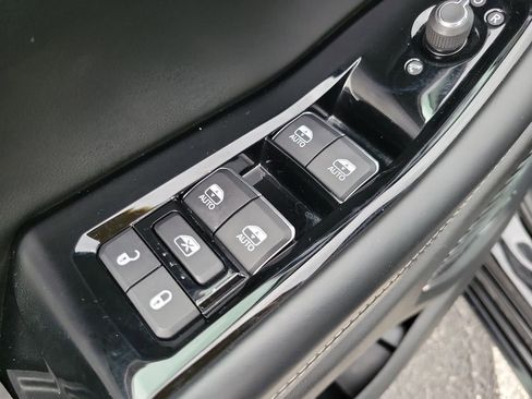 Used 2023 Jeep Grand Cherokee L Overland AWD/4WD image 23