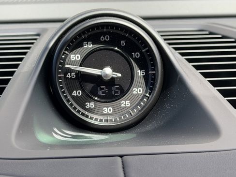 New 2026 Porsche Macan 4S Electric image 26