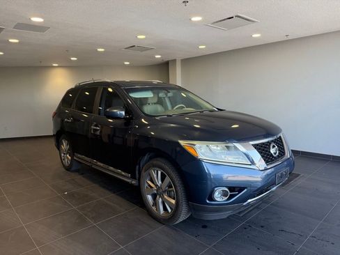 Used 2014 Nissan Pathfinder Platinum w/ Platinum Premium Package image 3