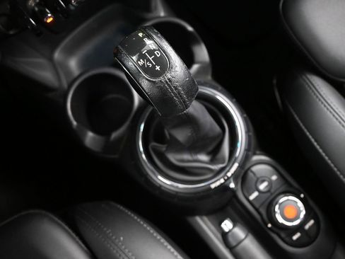 Used 2017 MINI Cooper Convertible image 19