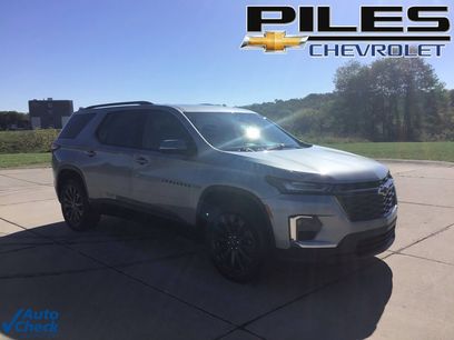 Used 2023 Chevrolet Traverse RS