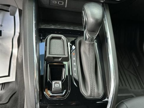 Used 2024 GMC Canyon Elevation w/ Elevation Premium Package image 28