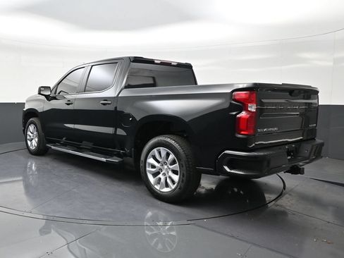 Used 2024 Chevrolet Silverado 1500 Custom RWD image 3