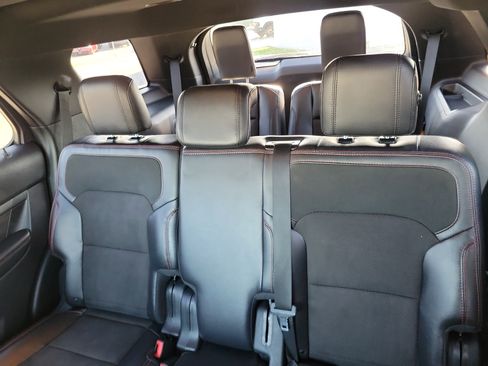Used 2019 Ford Explorer XLT w/ Equipment Group 202A image 15