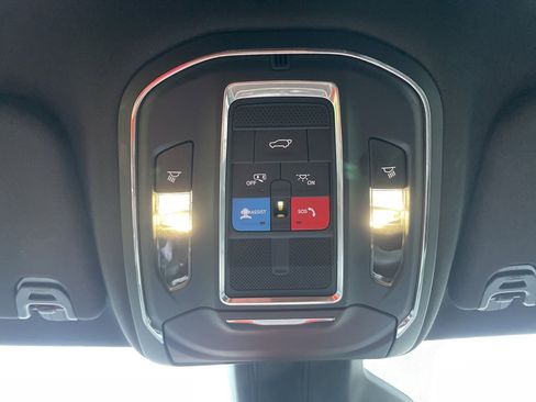 Used 2024 Jeep Wagoneer L Series II w/ Flexible Seating Group image 23