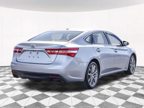 Used 2014 Toyota Avalon Limited image 10