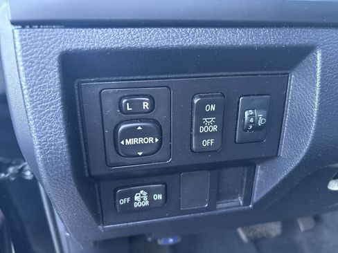 Used 2017 Toyota Tundra SR RWD image 25