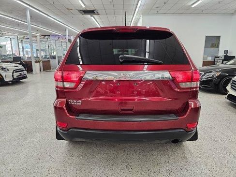 Used 2012 Jeep Grand Cherokee Laredo w/ Laredo E Group AWD/4WD image 6