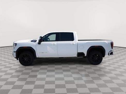 Used 2025 GMC Sierra 2500 AT4 AWD/4WD image 9