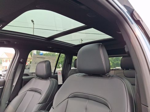 New 2026 Jeep Grand Cherokee Limited AWD/4WD image 14